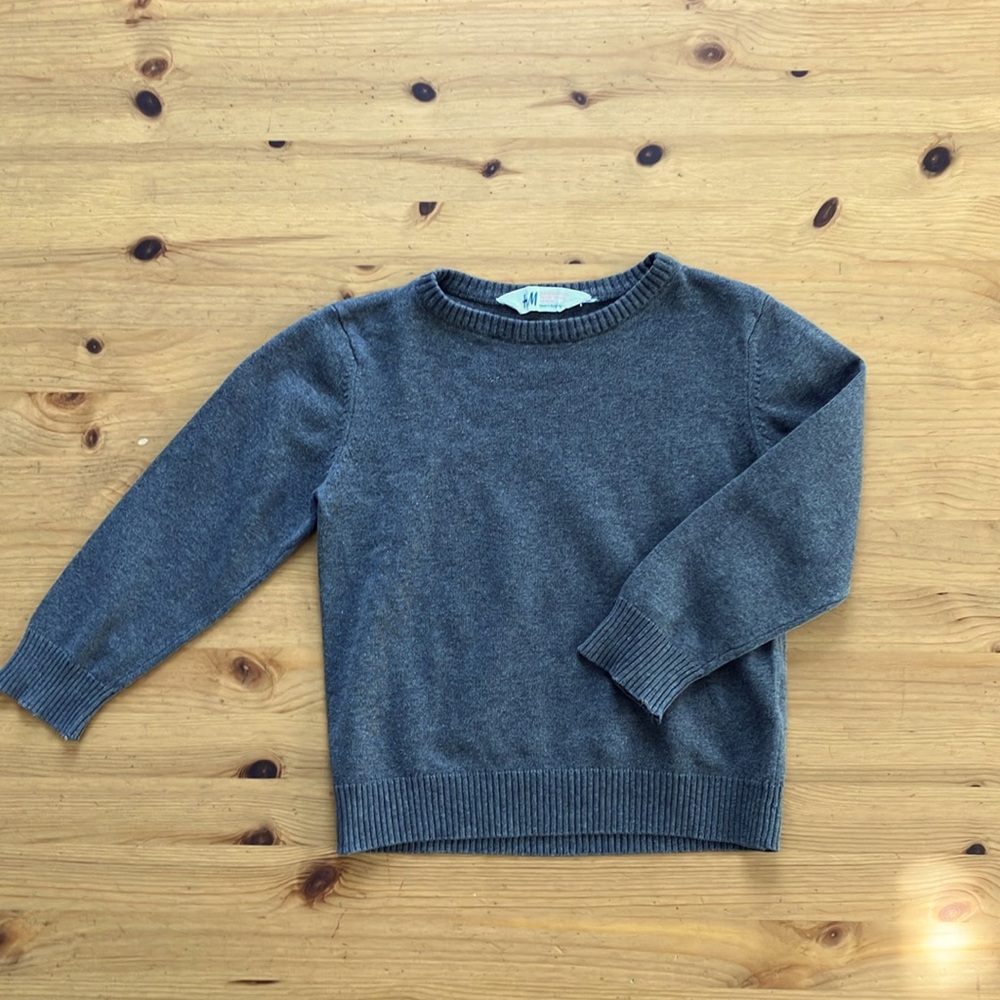 H&M Cozy Grey Sweater With Ribbed Cuffs and Hem